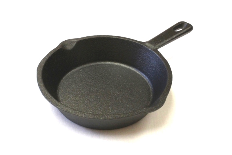 Сковорода чугунная с литой ручкой d185мм