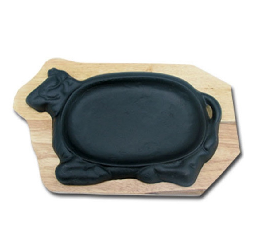 Сковорода чугунная на деревянной подставке "Корова" малая 180х120мм