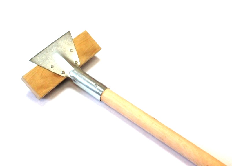 Щетка-скребок для печи с металлической щетиной 735мм