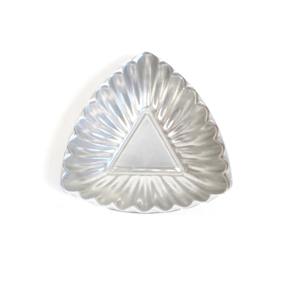 Форма треугольная 77/40мм h19мм рифленая