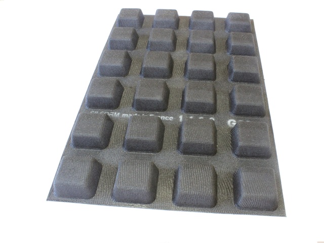 Коврик Каре (24шт. 70х70мм h30мм) 600х400мм