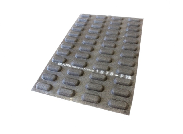 Коврик Молочные хлебцы (48шт. 70х30мм h10мм) 600х400мм