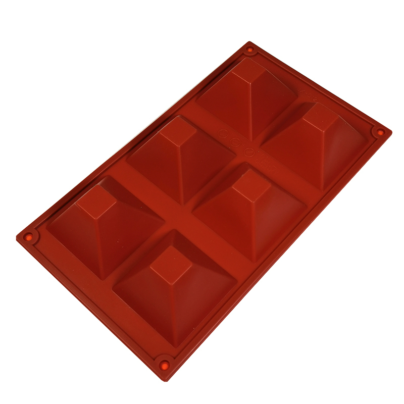 Форма силиконовая "Пирамиды" (6 шт. 71х71х45мм)  298х175мм