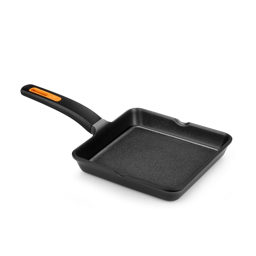 Сковорода 220х220мм с носиком, алюминий, антипригарное покрытие, индукция