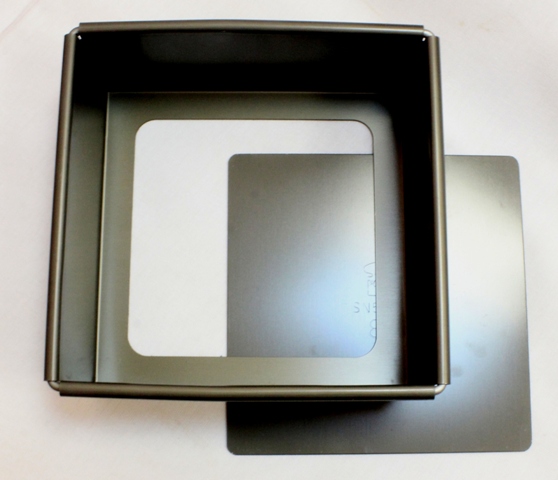 Форма для выпечки квадратная 145х145х60мм со съемным дном