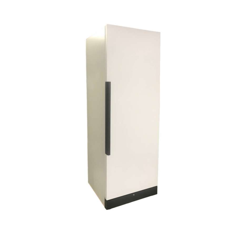 Шкаф холодильный Briskly 7 Kitchen (Briskly 7 PRO) с глухой дверью